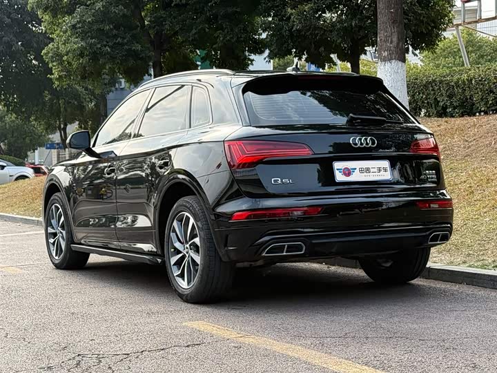 Фото 4 - Audi Q5L