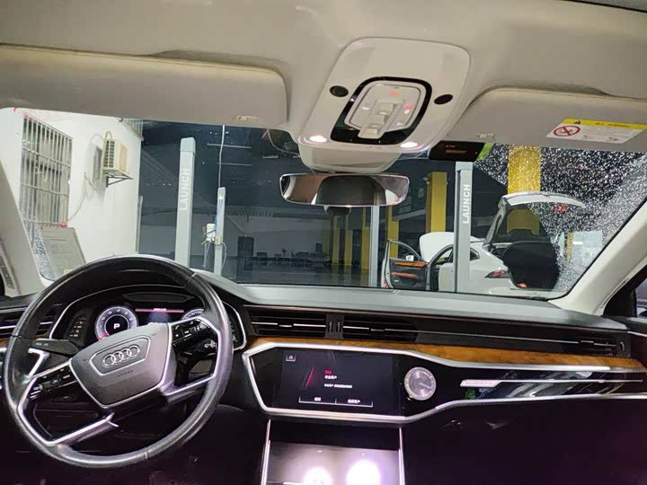 Фото 3 - Audi A6