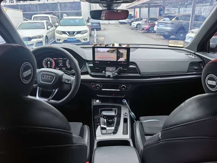 Фото 9 - Audi Q5L Sportback
