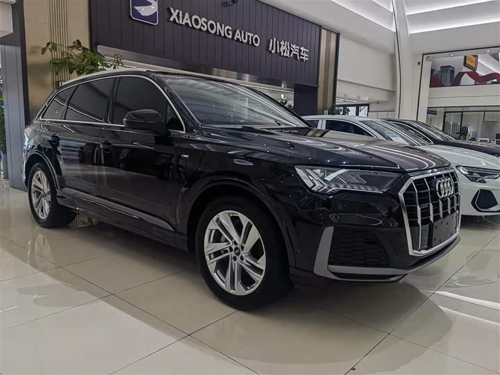 Фото 3 - Audi Q7