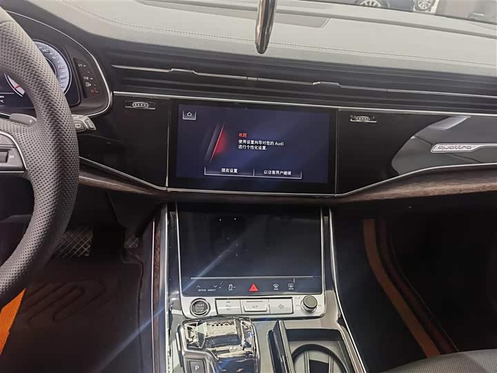 Фото 9 - Audi Q7