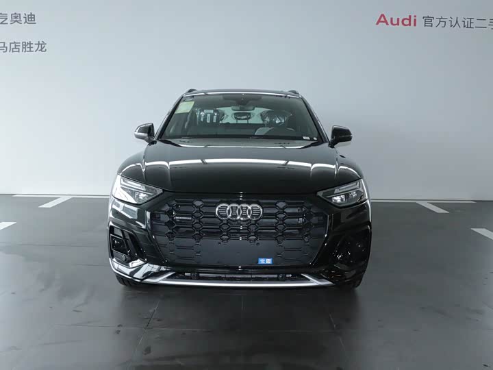 Фото 2 - Audi Q5L