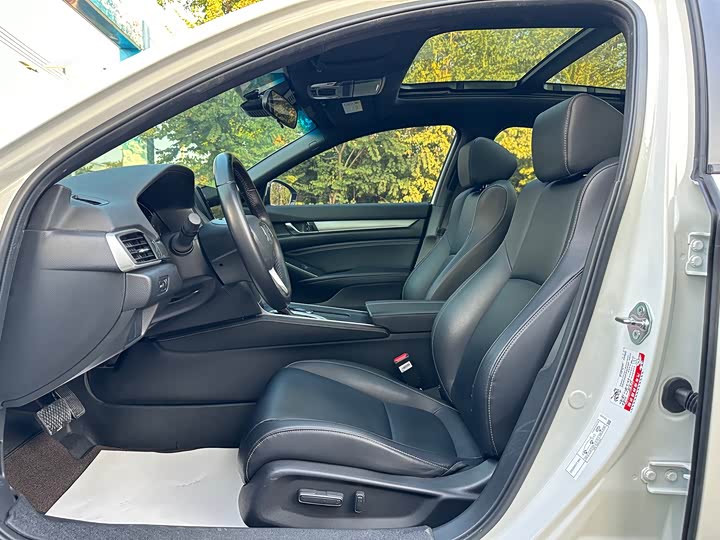 Фото 6 - Honda Inspire