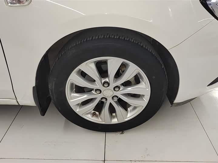 Photo 6 - Buick Excelle GT