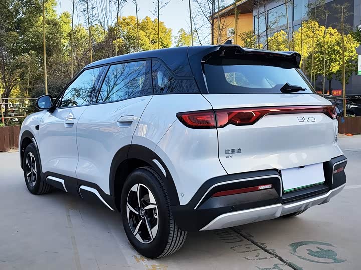 Фото 9 - BYD Yuan Up