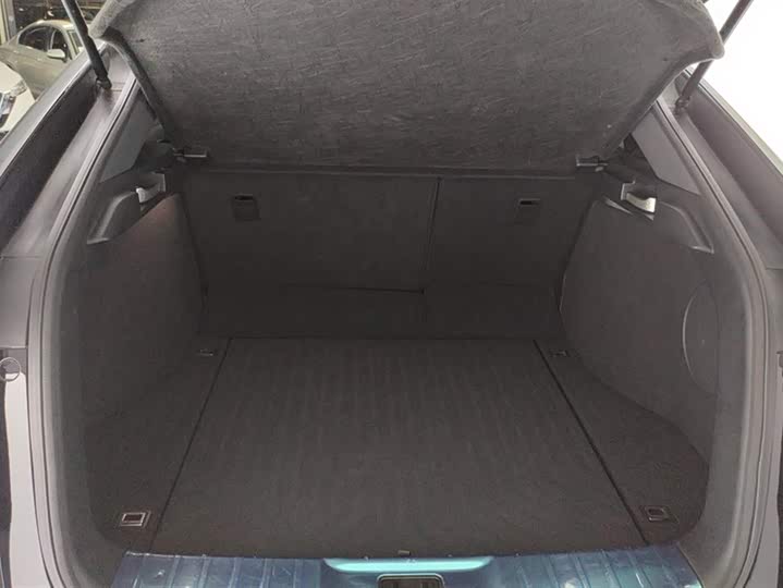 Фото 4 - Honda UR-V