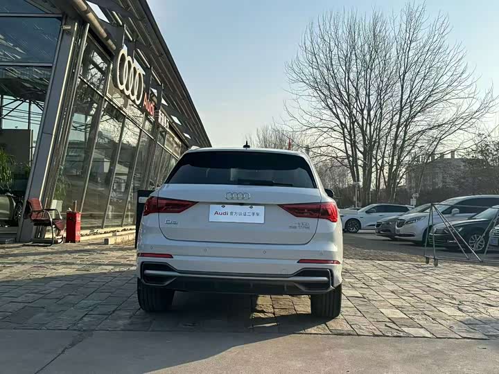 Фото 9 - Audi Q3