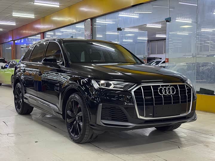 Фото 3 - Audi Q7