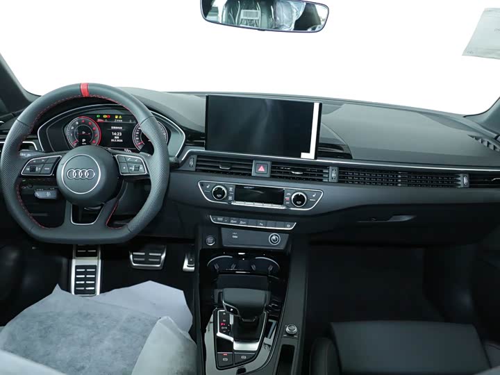 Фото 7 - Audi A4L
