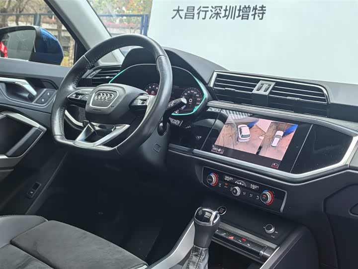 Фото 8 - Audi Q3