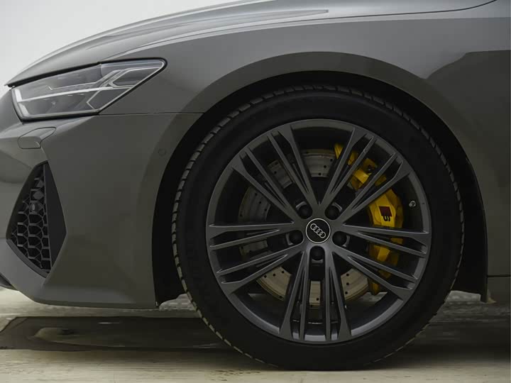 Фото 5 - Audi A7