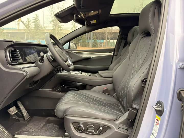 Фото 3 - BYD Sea Lion 07 EV