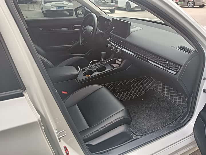 Фото 7 - Honda Civic