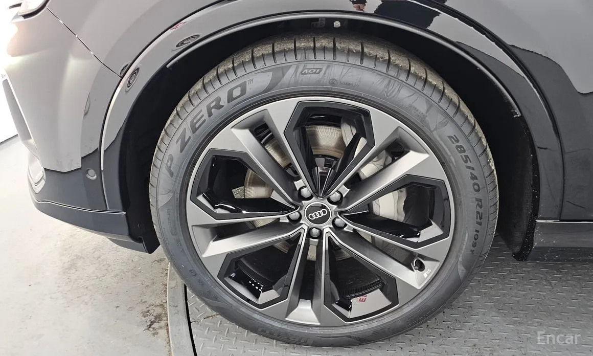 Фото 5 - Audi Q7