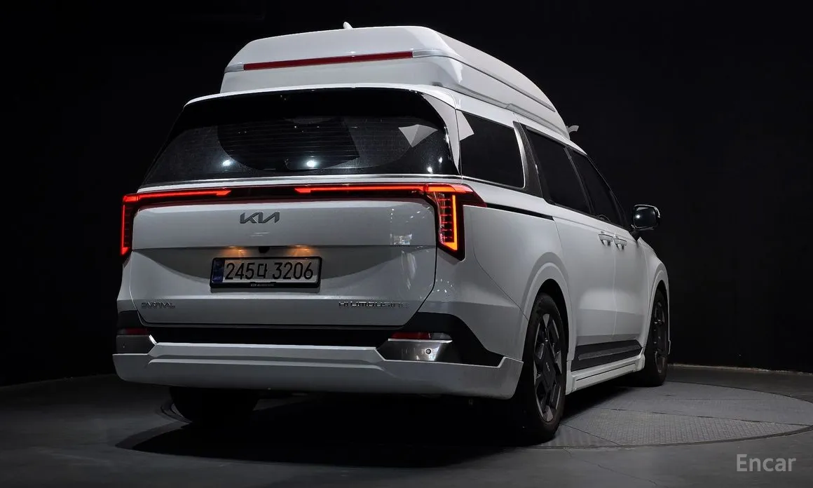 Фото 2 - Kia Carnival