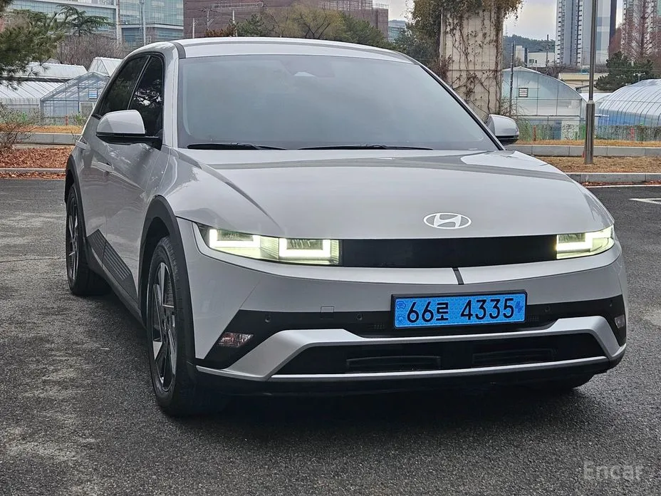 Фото 2 - Hyundai Ioniq 5