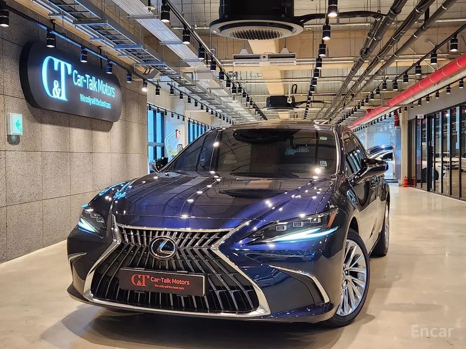 Фото 1 - Lexus ES