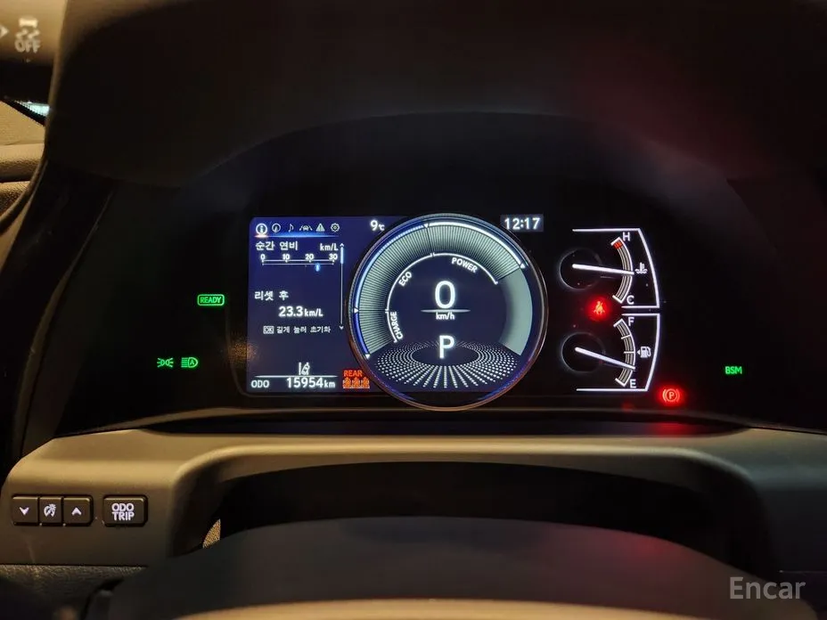 Фото 7 - Lexus ES