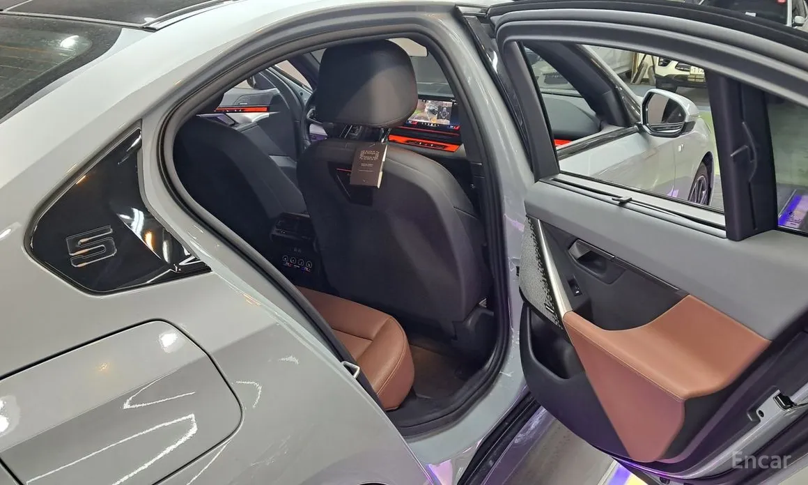 Photo 10 - BMW 5 Series