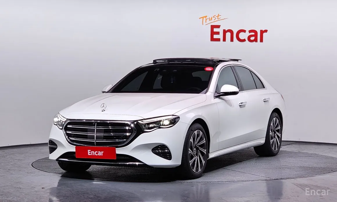 Mercedes-Benz E-Class 2024 E300 4MATIC Exclusive