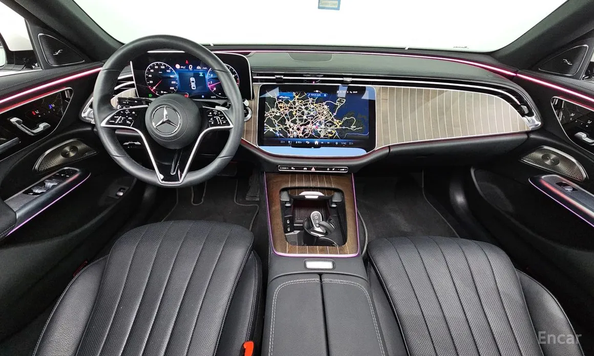 Mercedes-Benz E-Class 2024 E300 4MATIC Exclusive