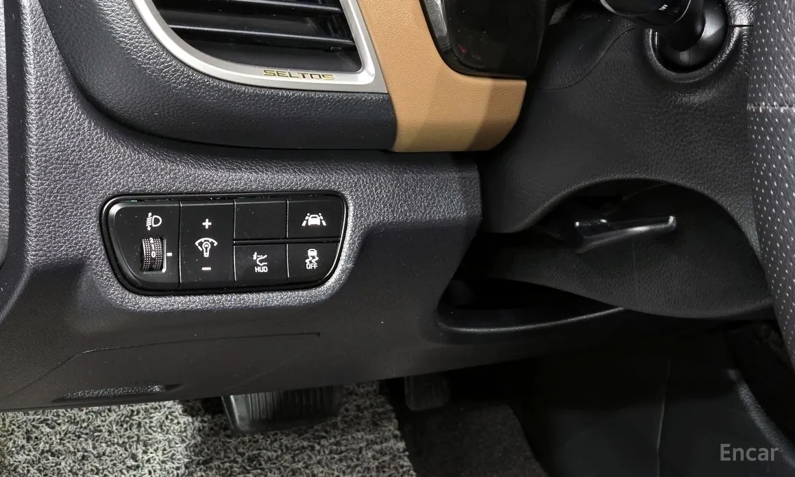 Фото 14 - Kia Seltos