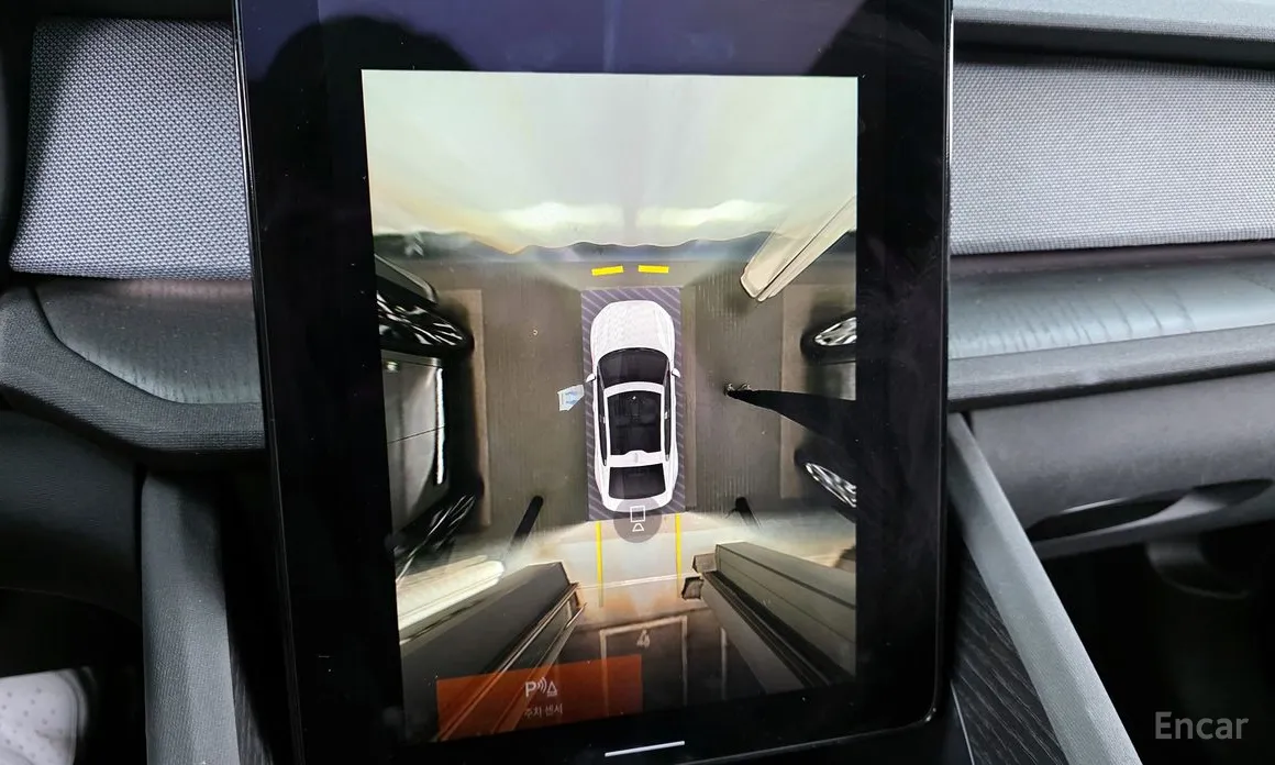 Фото 15 - Polestar 2