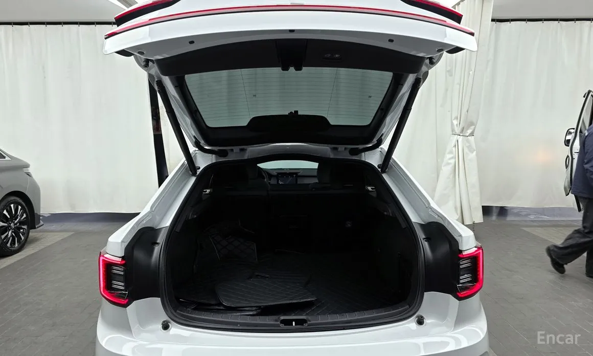 Фото 20 - Polestar 2