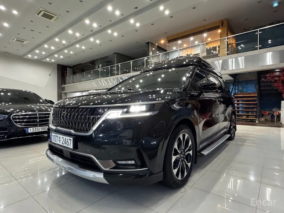 Фото 1 - Kia Carnival