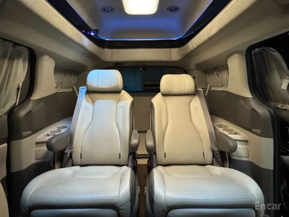 Фото 13 - Kia Carnival