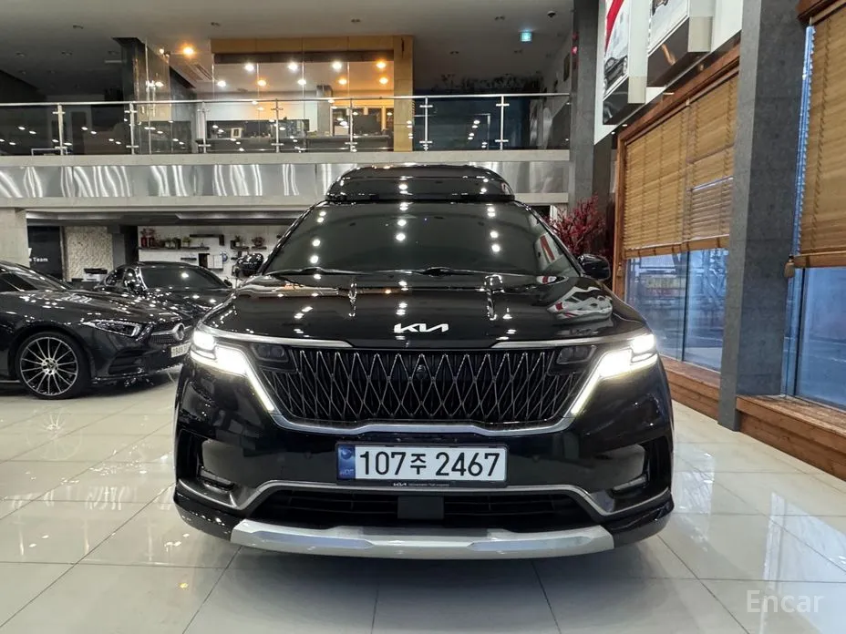 Фото 3 - Kia Carnival