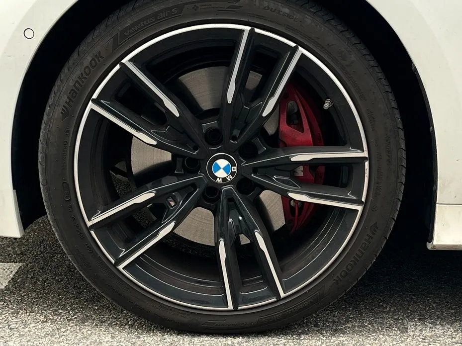 Photo 5 - BMW 3 Series