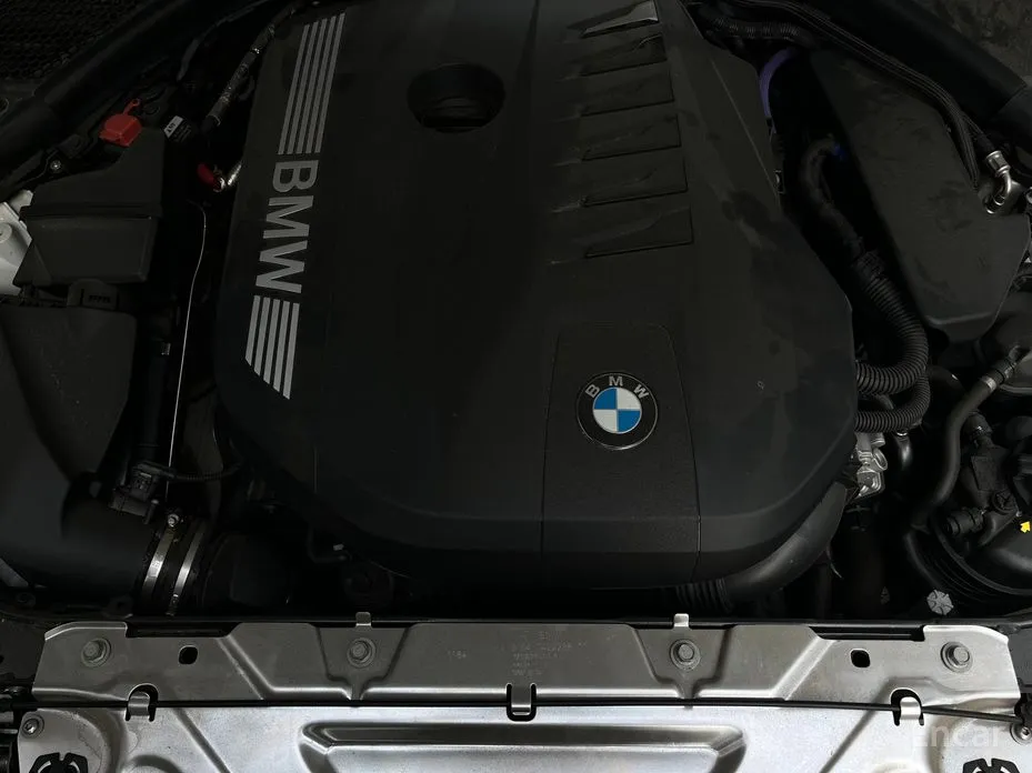 Photo 6 - BMW 3 Series