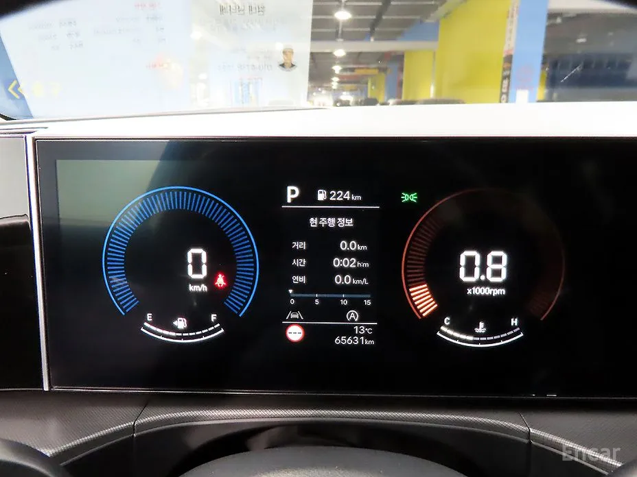 Фото 10 - Hyundai Santa Fe