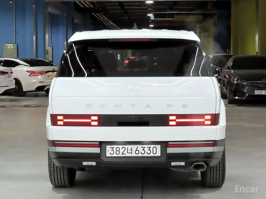 Фото 3 - Hyundai Santa Fe