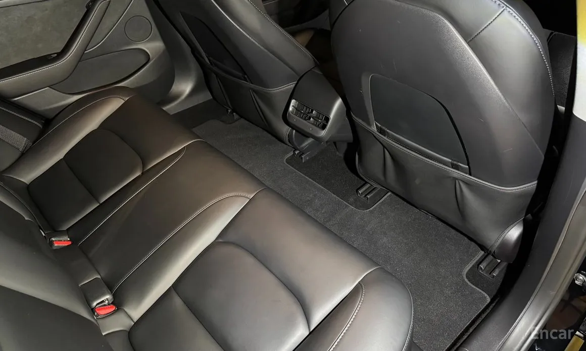 Фото 12 - Tesla Model 3