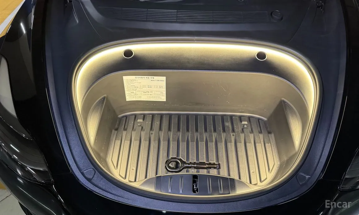 Фото 13 - Tesla Model 3