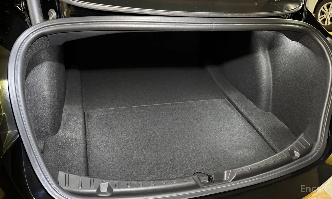 Фото 14 - Tesla Model 3