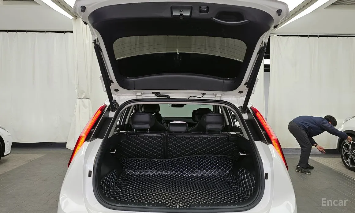 Фото 20 - Kia Niro