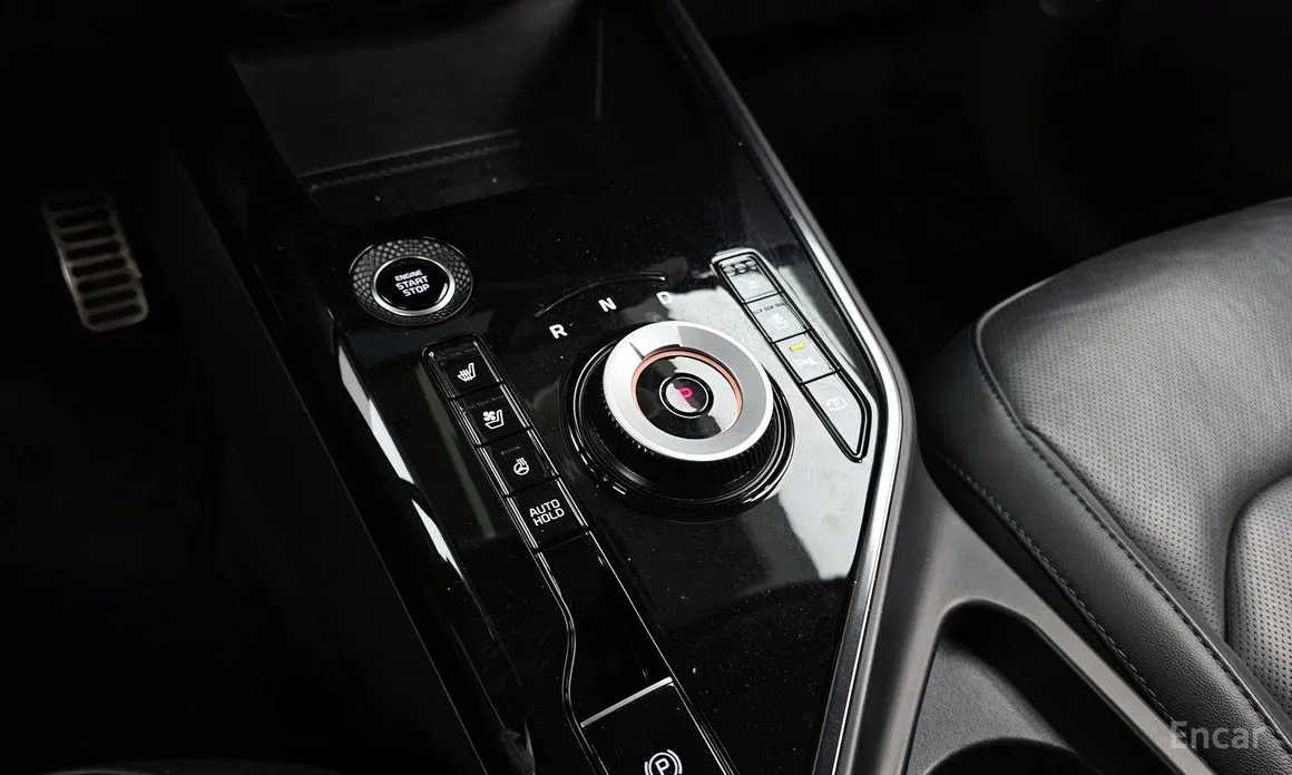 Фото 9 - Kia Niro