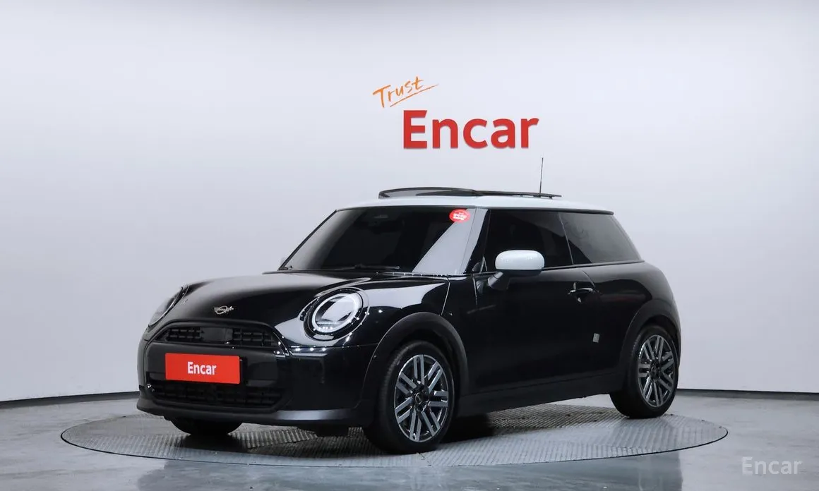 Photo 1 - Mini Cooper