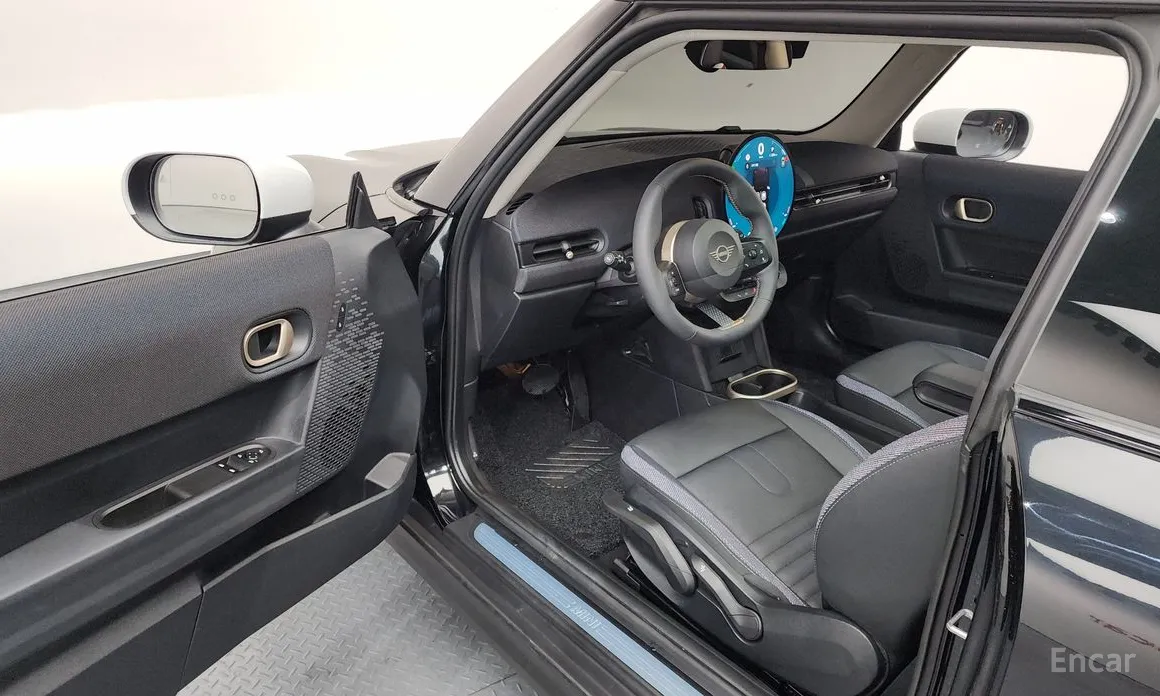 Photo 10 - Mini Cooper