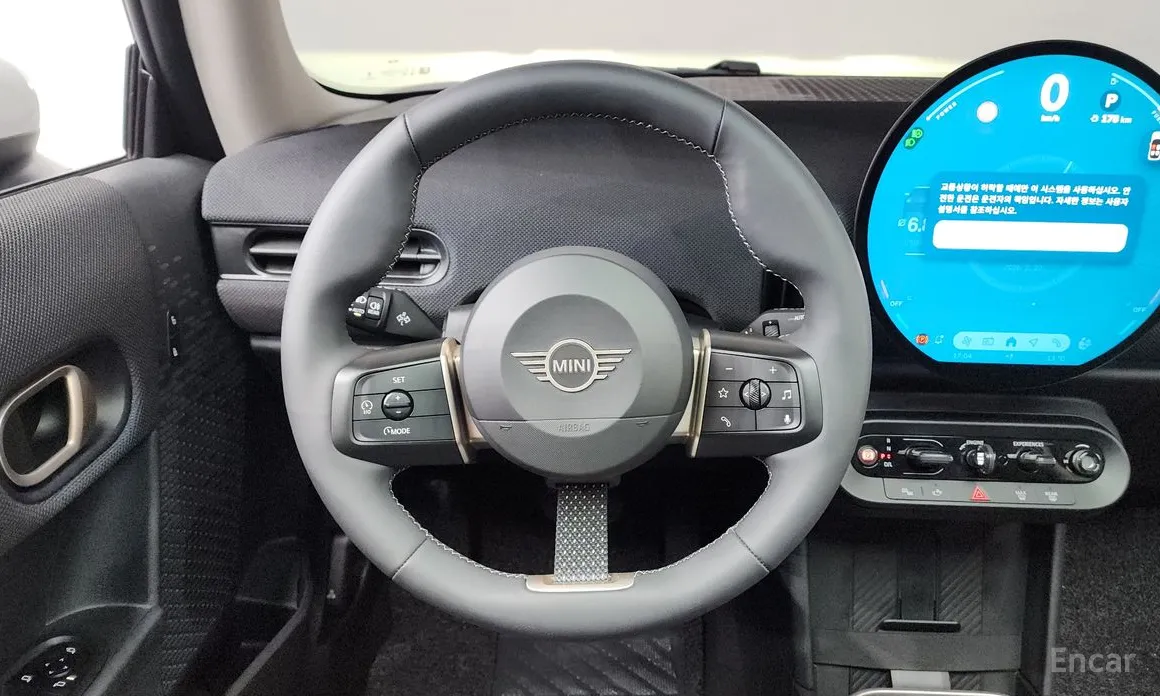 Photo 13 - Mini Cooper