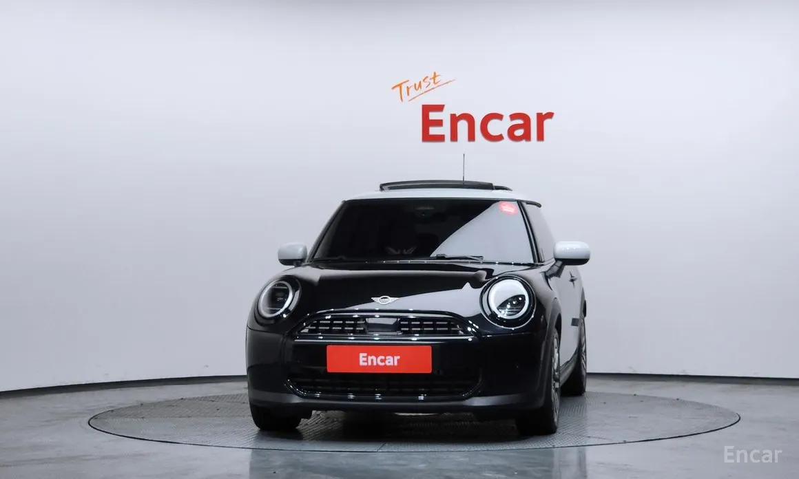 Photo 3 - Mini Cooper