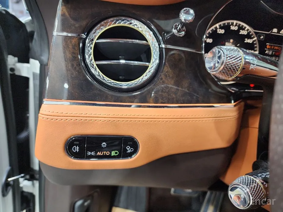 Фото 12 - Bentley Continental GT