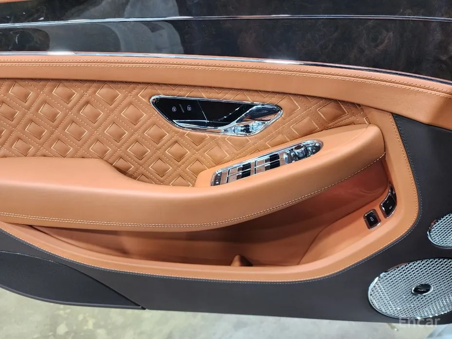 Фото 13 - Bentley Continental GT