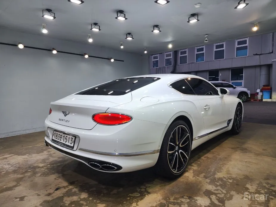 Фото 4 - Bentley Continental GT