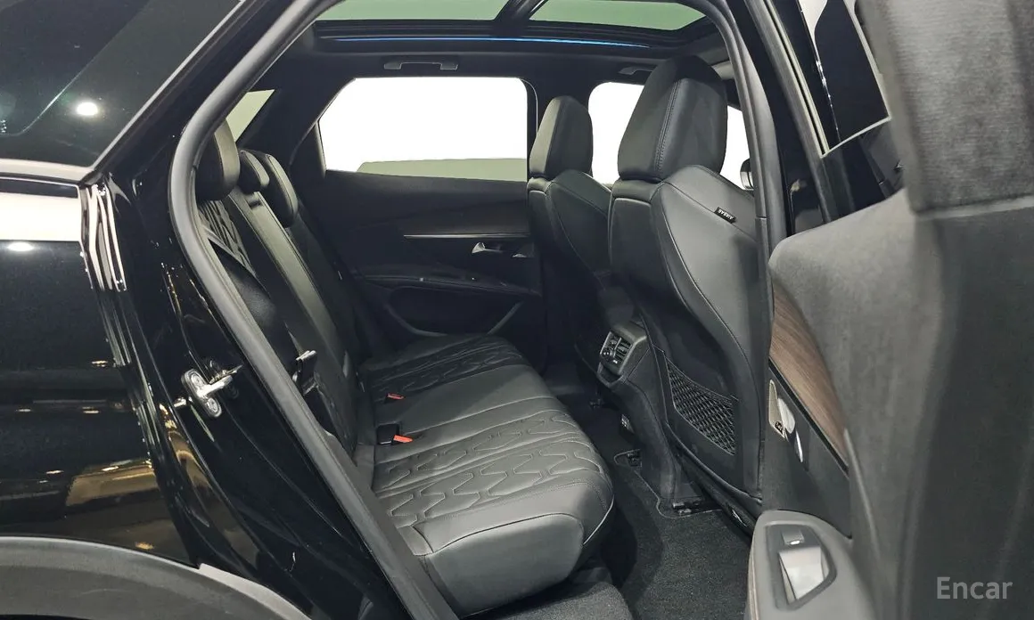 Фото 12 - Peugeot 3008