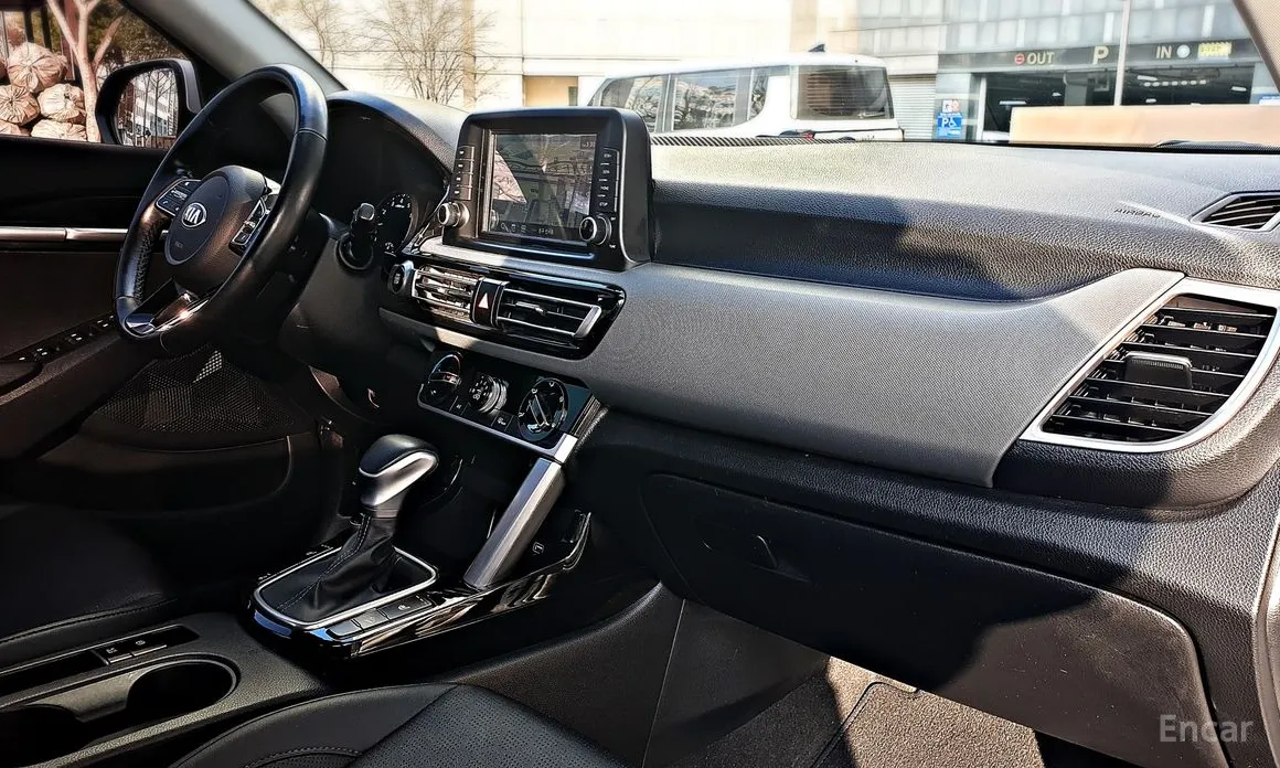 Фото 9 - Kia Seltos