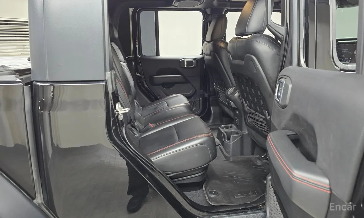 Фото 12 - Jeep Gladiator